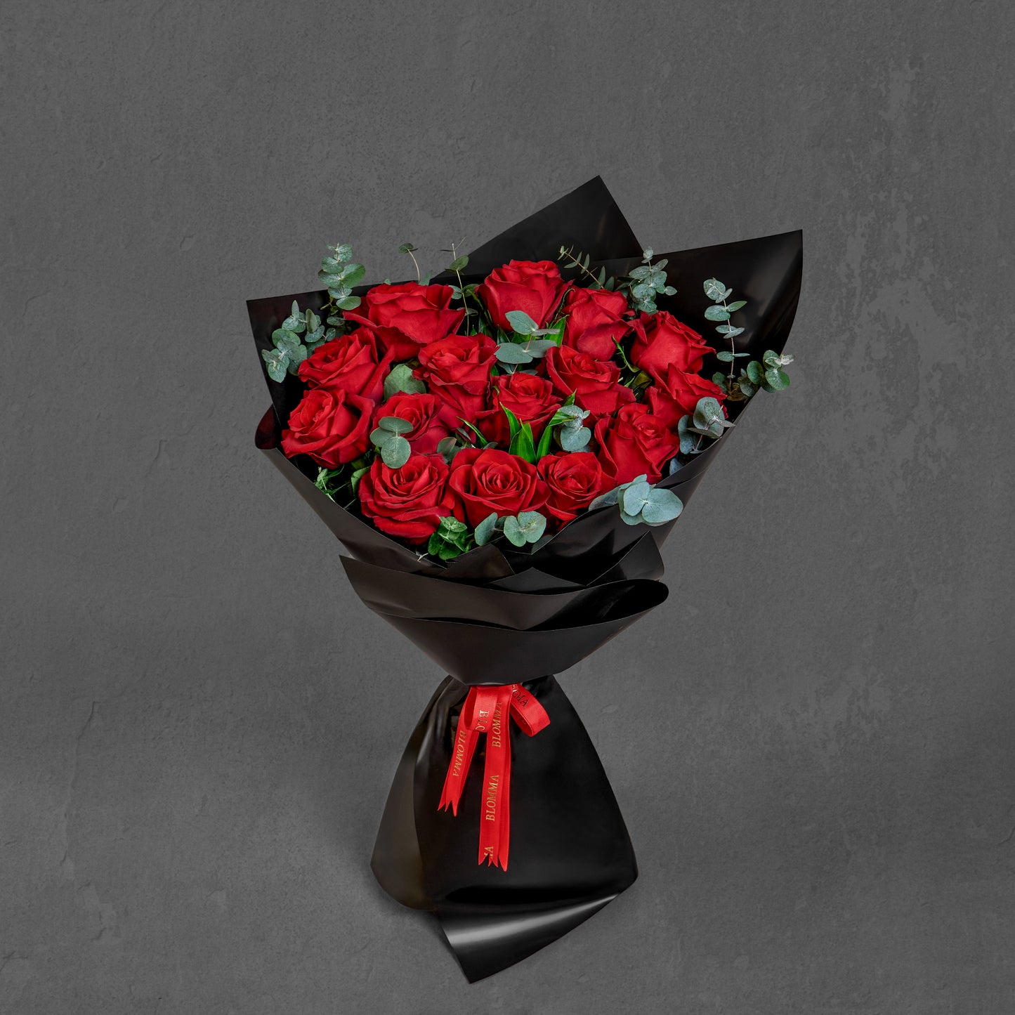 15 Roses Darling Petals Bouquet